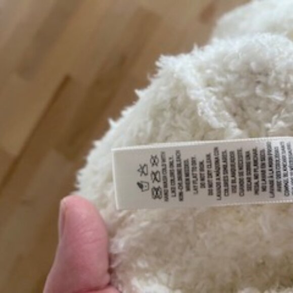 SKIMS Cozy Set - Shorts & Pullover Large White - Picture 9 of 9